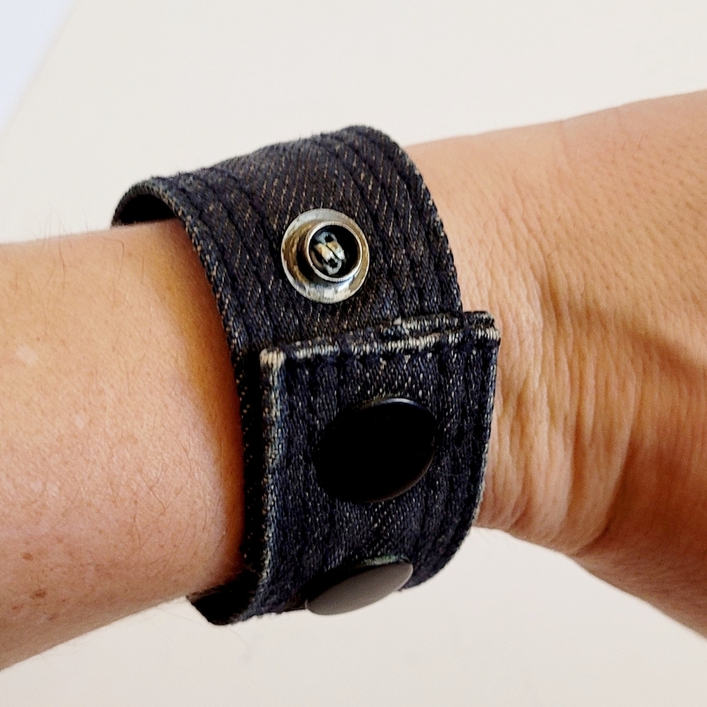 Denim bracelet - Picture 8 of 9